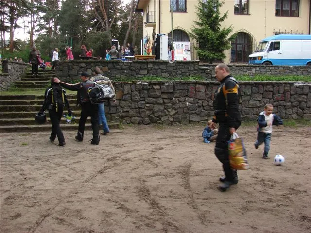 Dom dziecka w Otwocku — archiwum Right Riders, 2009