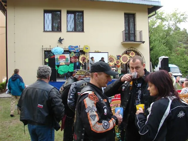 Dom dziecka w Otwocku — archiwum Right Riders, 2009