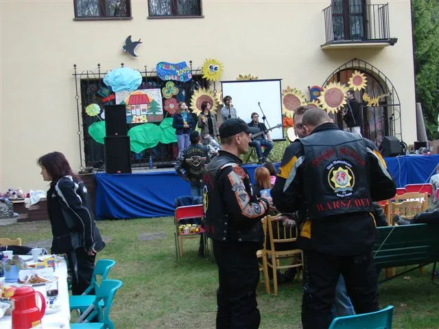Dom dziecka w Otwocku — archiwum Right Riders, 2009