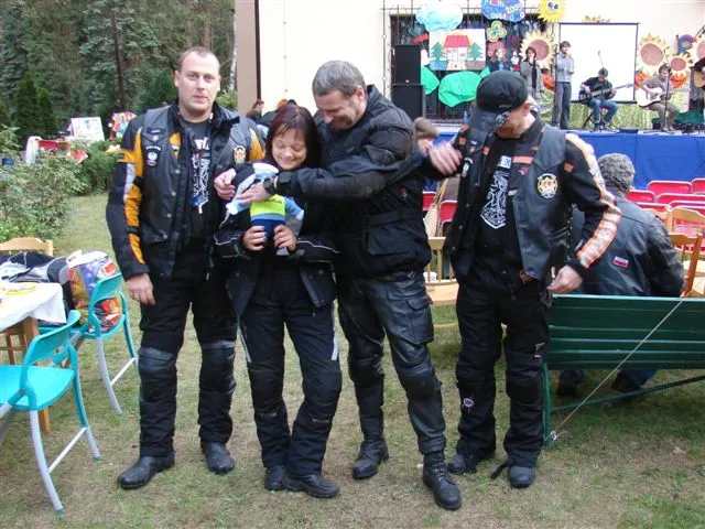 Dom dziecka w Otwocku — archiwum Right Riders, 2009