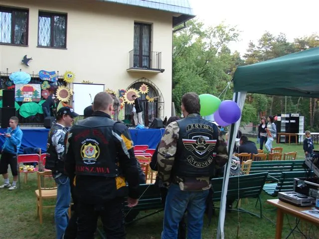 Dom dziecka w Otwocku — archiwum Right Riders, 2009