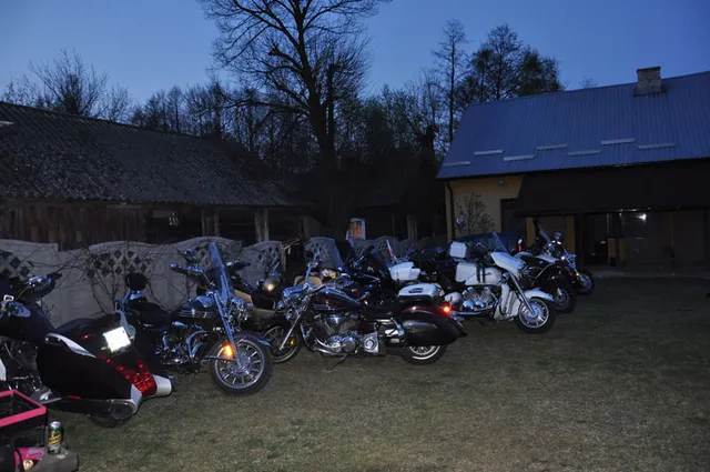 Rozpoczęcie sezonu Kudłata — archiwum Right Riders, 2015